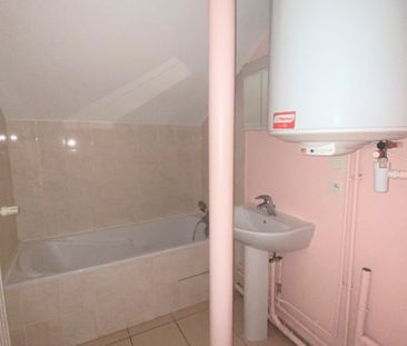 SAINT-CERGUES Appartement T2 avec stationnement couvert et - Photo 5