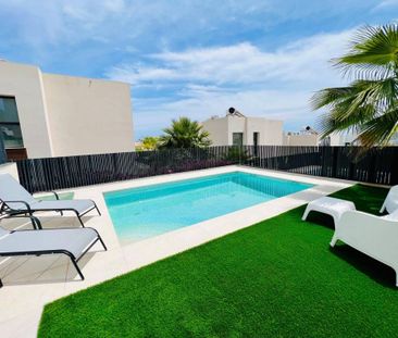 Luxury 3 room Detached House for rent in Finestrat, Valencia - Photo 1