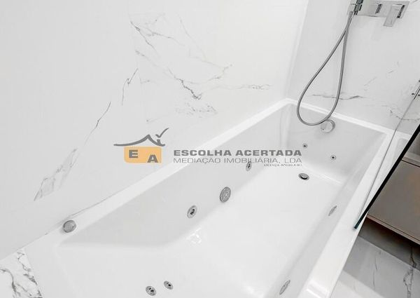 Apartamento T4 em Porto