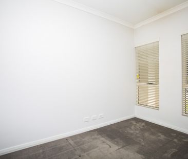 SERENE LOCATION - SOLAR PANELS - DUCTED AC - Photo 6