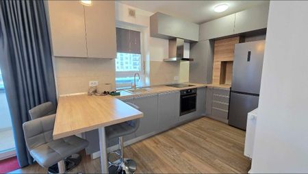 Inchiriere Apartament 2 Camere semidecomandat Tractorul si zona Coresi complex Kasper - Photo 4