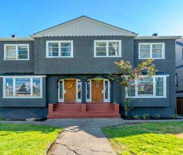 Kitsilano - Laundry - Gas Stove - Big Yard - Private - Townhouse - Photo 2