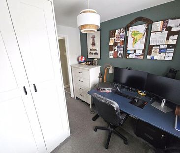 3 bedroom semi-detached house to rent - Photo 6