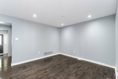 For Lease - 2511 Boros Road Unit# 61, Burlington, Ontario - Photo 2