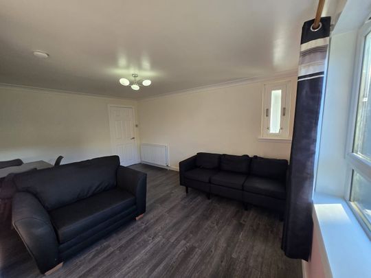 2 Bed Flat, Northfield, AB16 - Photo 1
