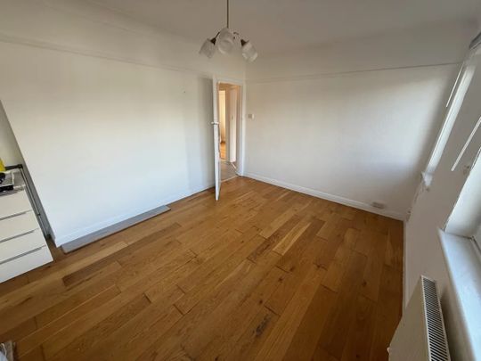 2 Bed Maisonette, Fairfield Drive, HA2 - Photo 1