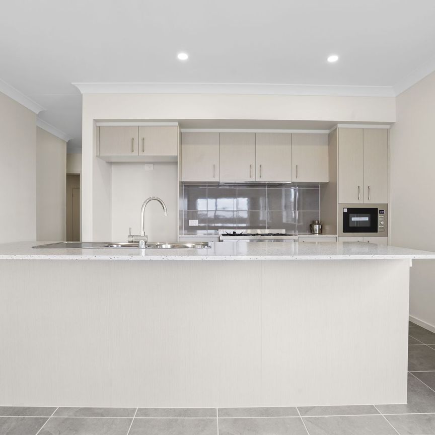 Apply Now - Century 21 &vert; the Paramount Group - Photo 1