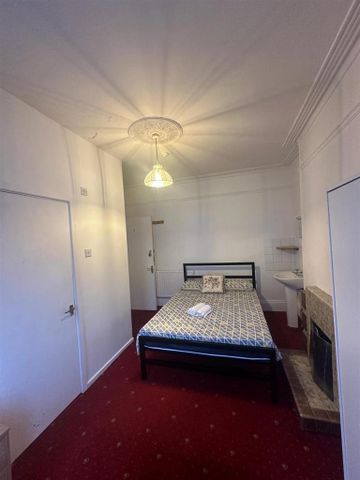 8 bedroom house share to rent - Photo 2