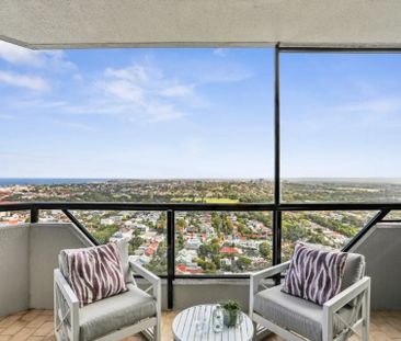 Expansive Sky-Home in Eastgate Gardens with Spectacular Views - Photo 4