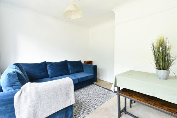 5 bedroom semi-detached house to rent - Photo 1