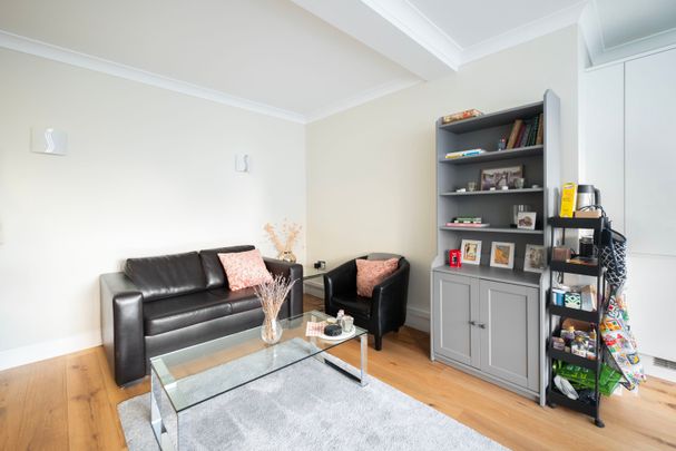 Oslo Court, Prince Albert Road, NW8 - Photo 1