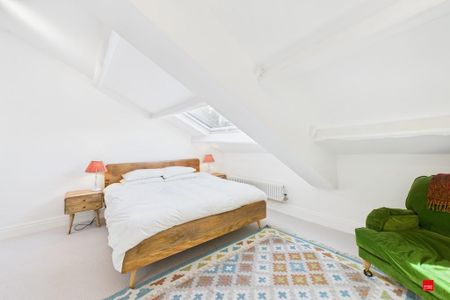 4 bedroom terraced house to rent - Photo 3