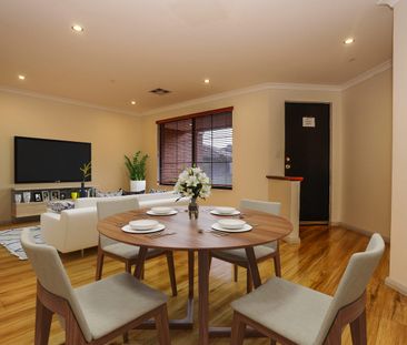 Beautiful home with a garden spa! - Photo 4