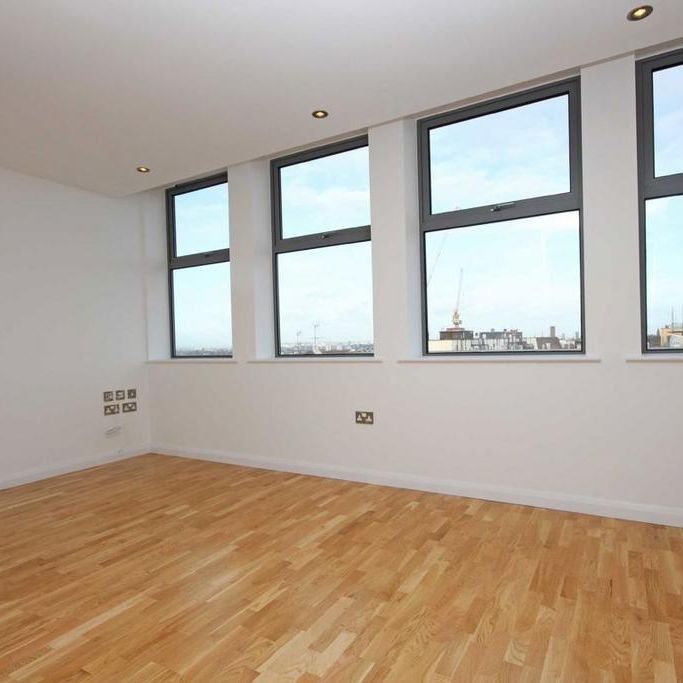 Studio to rent - Photo 1