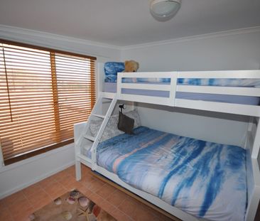 Fully Furnished Shack - Photo 3