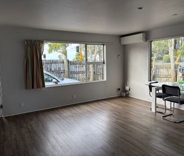 5 Bedroom House - Convenient Location - Photo 3