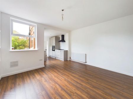 2 bedroom Terraced House to rent - Photo 3
