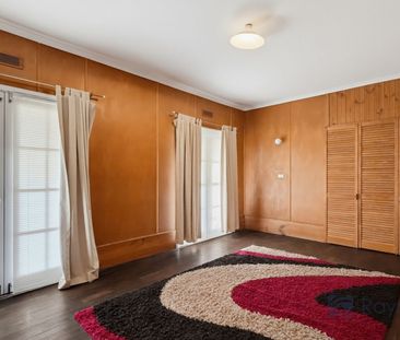 GREAT LOCATION, WALK TO TRAIN STATION & MARC STADIUM - Photo 1