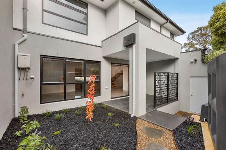 1/3 Stanley Street, Bulleen VIC 3105 - Photo 5