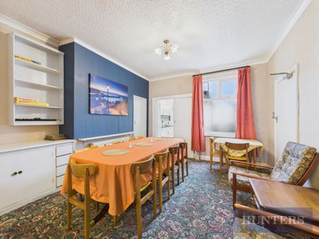 6 bedroom House To Let Total Size: 1938 SQ FT - Photo 4