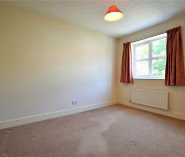 3 bedroom link detached house to rent - Photo 6