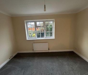 2 bedroom semi-detached house to rent - Photo 4