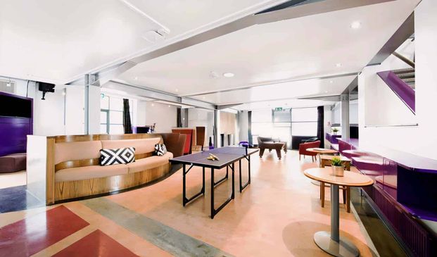 3 Bed Flat - Photo 1