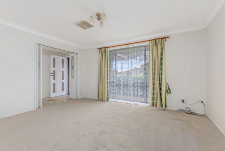 Three Bedroom Home in a Quiet Street - Photo 5