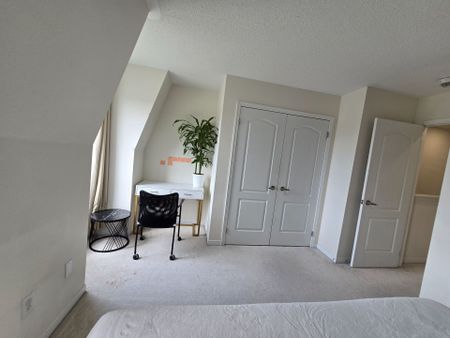 For Lease - 1389 Salem Road, Ajax, Ontario - Photo 3