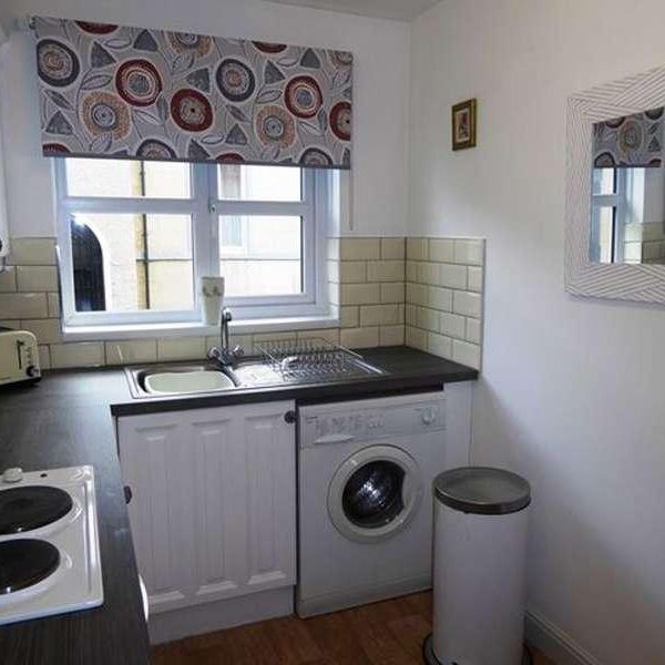 Beckside Court, Ulverston, LA12 - Photo 1