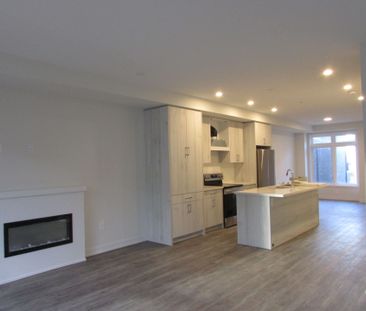 For Lease - 18 Mermot Lane, Richmond Hill, Ontario - Photo 6