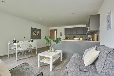 1 bedroom private hall to rent - Photo 2