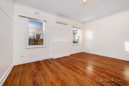 4 Bed, 1 Bath - Photo 3