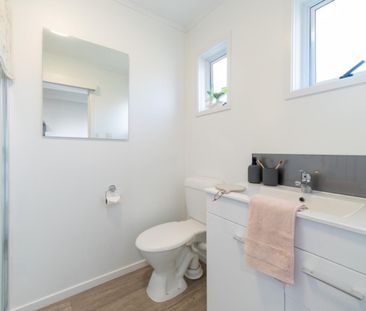 Stylish and low maintenance - Photo 6