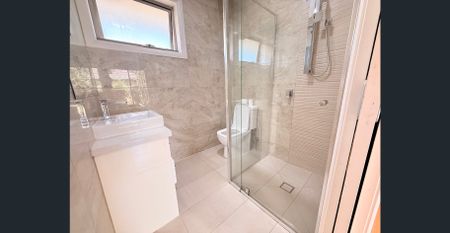 Stunning Townhouse! - Photo 4