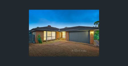 Spacious Family Home in Gateway Estate with Secure Backyard - Photo 2