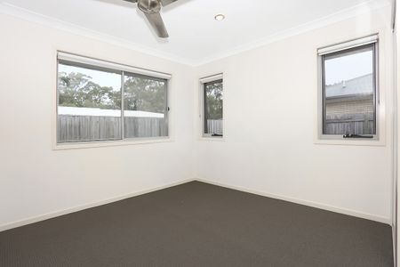 8 Collie Crescent, Ormeau Hills QLD 4208 - House For Rent | Domain - Photo 3