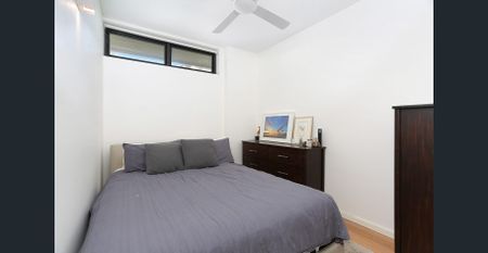 Ground Floor Courtyard Apartment In ''The Stables'' Complex With Parking - Photo 2