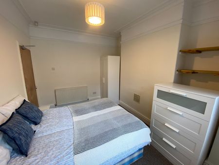 5 Bed Terraced House, Cawdor Road, M14 - Photo 4