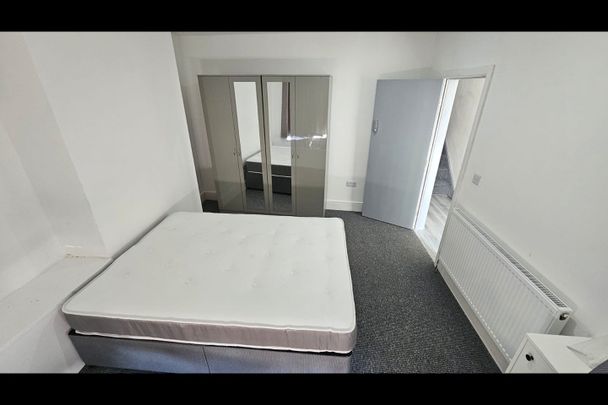 Room in a Shared House, Silverdale Avenue, L13 - Photo 1