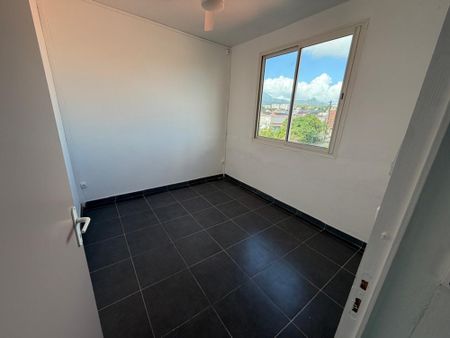 Cluny Appartement T3 – 62 m² – Terrasse – Parking -950€/mois - Photo 2