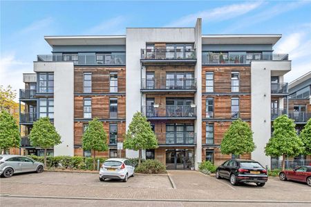 A bright one bedroom flat with a private balcony and underground parking space. - Photo 5