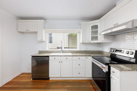 5th Ave & 2nd St, New Westminster - Photo 2