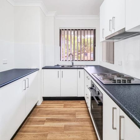 RENOVATED 2 BEDROOM UNIT WITH SPLIT AIR CONDITIONER - Photo 3