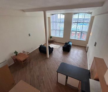 2 bedroom flat to rent - Photo 2