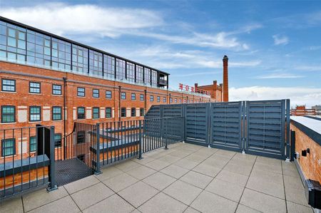 A brand new four bedroom house with car parking and roof terrace in the much sought after Horlicks Quarter development. - Photo 3