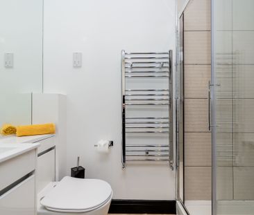 Crown House, Nuneaton, CV11 4BX - Photo 5