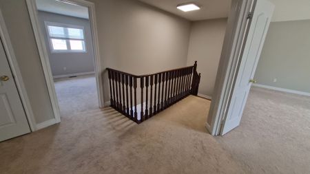 For Lease - 118 Flagstone Way, Newmarket, Ontario - Photo 4