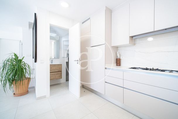 Semi-detached house for rent in La Bonanova - Photo 1