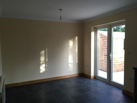 3 bedroom semi-detached house to rent - Photo 4